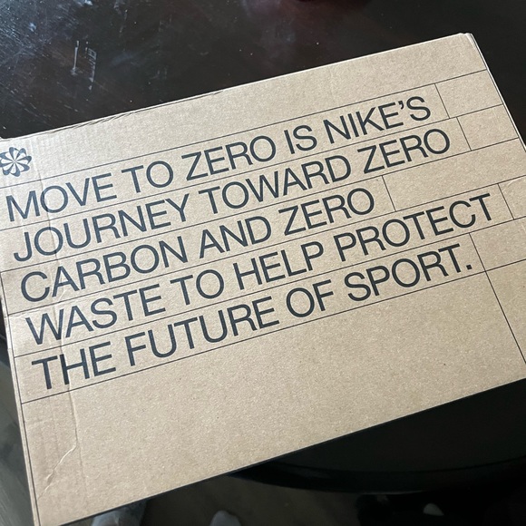 Brand new in box Nike Air Max pure white Nikes Women’s size 9 - Picture 9 of 9